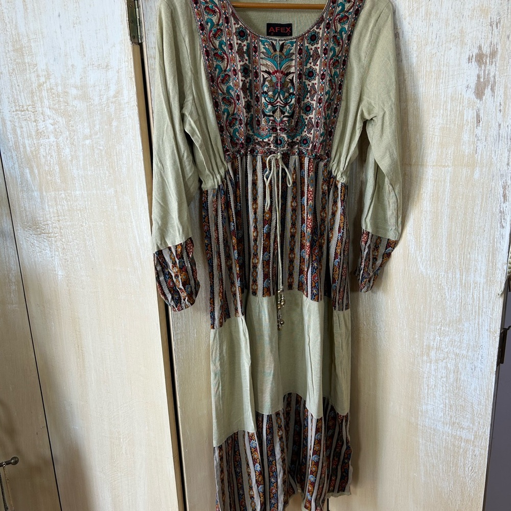 Vintage Embroidered Green and Brown Midi Dress